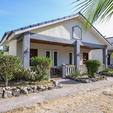 Oyo 89679 Dream Garden Resort Ayer Hangat Exterior foto